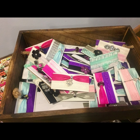 25 count New Elastic Hair Tie Bracelet Sets! - Picture 3 of 8